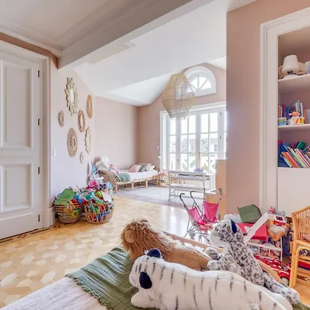 Gasthuis Very Beautiful Family House With Pool Bordeaux